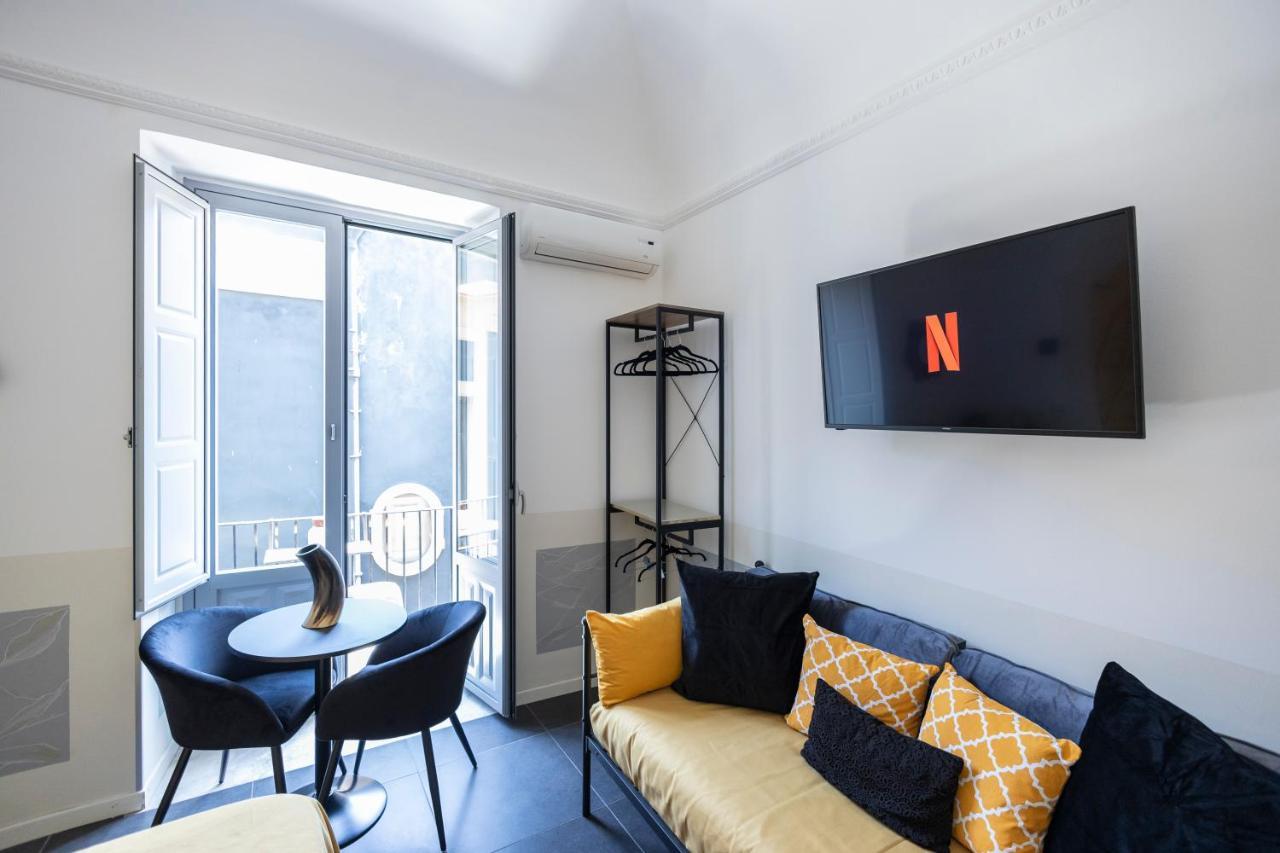 I Mori Bed & Breakfast คาตาเนีย ภายนอก รูปภาพ