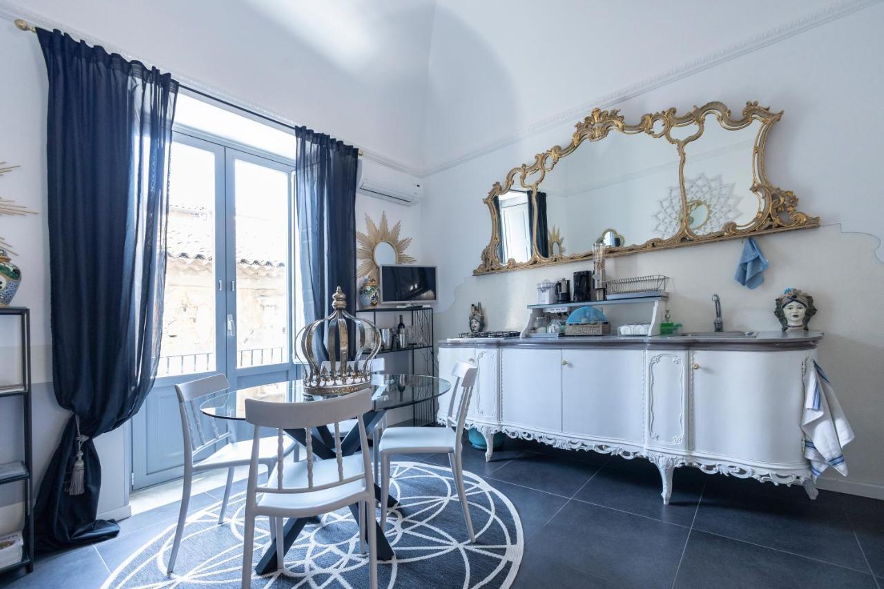 I Mori Bed & Breakfast คาตาเนีย ภายนอก รูปภาพ